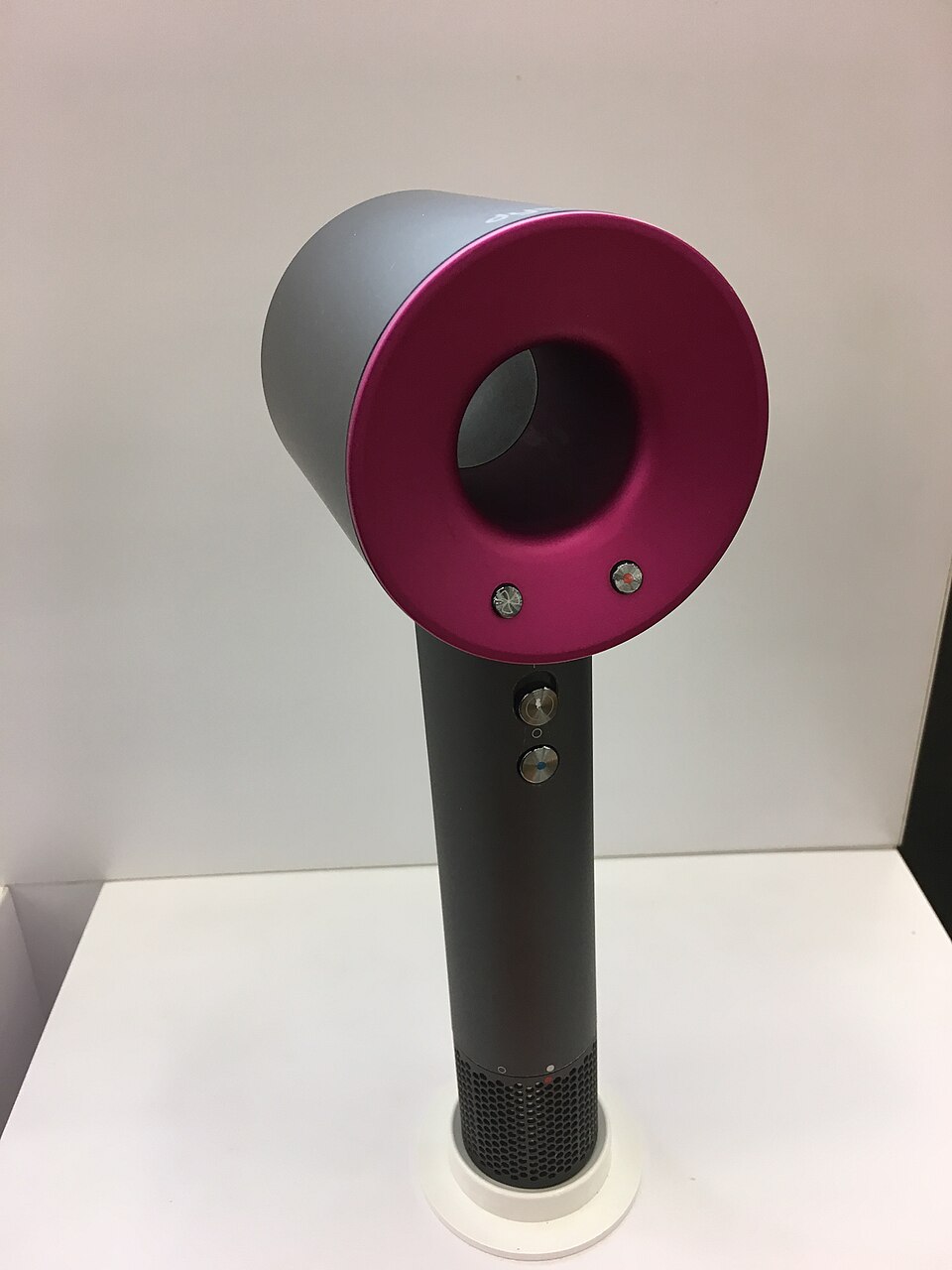 Dyson Supersonic product photograph
