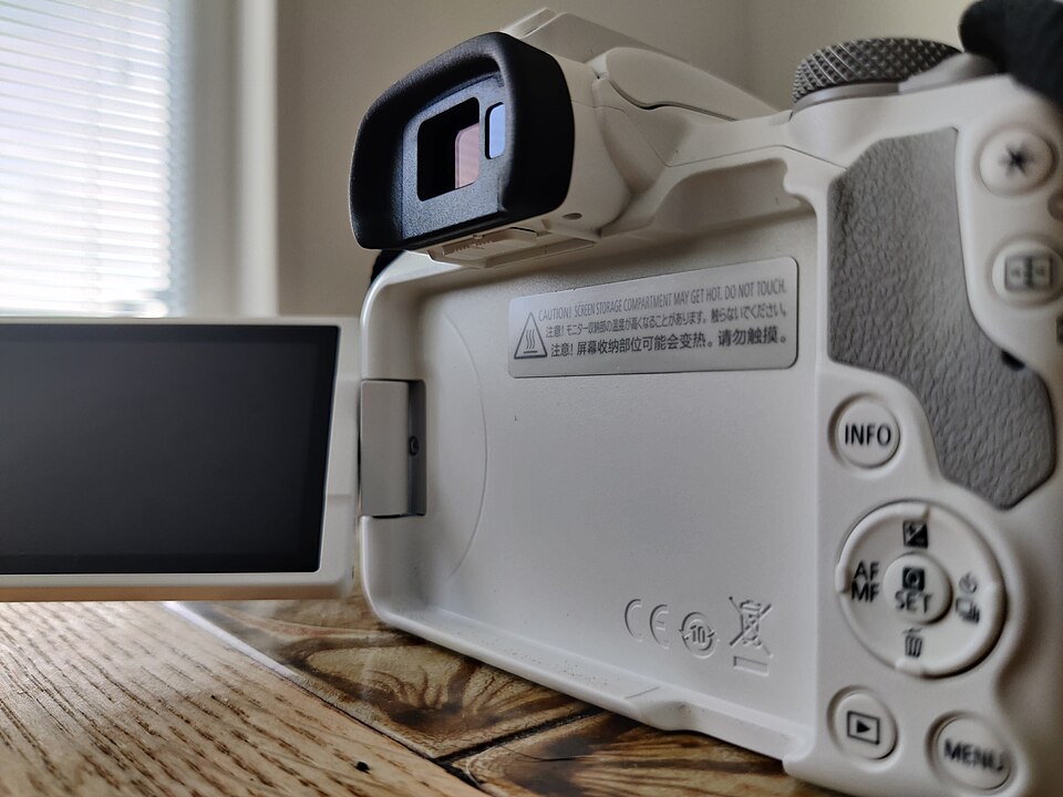 Canon EOS R50 product photograph